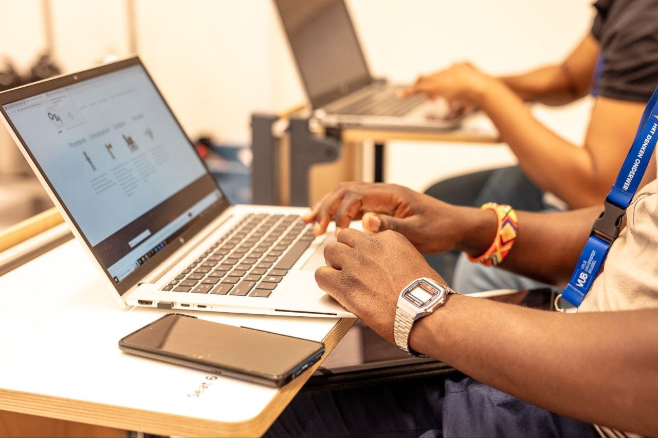 EGU 2024: A global dataset of soil moisture from microclimate sensors